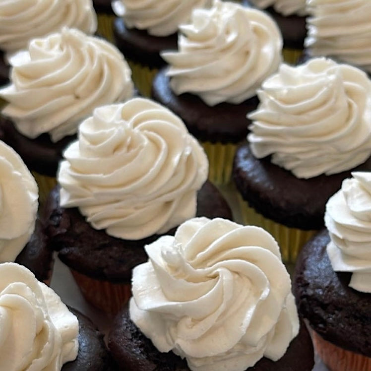 Chocolate Cupcakes (6-Pack)